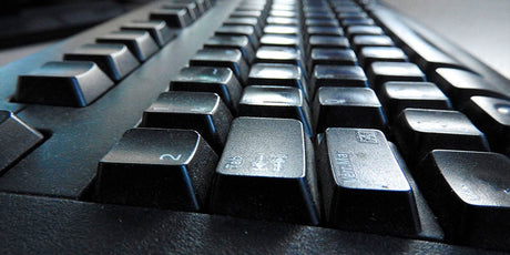 Teclado con cable vs teclado inalámbrico: ¿cuál elegir?