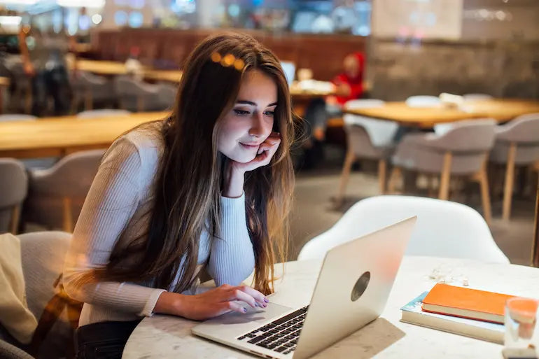 Mejores laptops para estudiantes, ligeras y prácticas para el regreso a clases